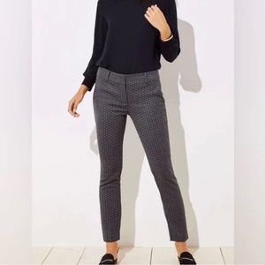 NWOT Loft size 8 Black Marisa skinny pant with white detail